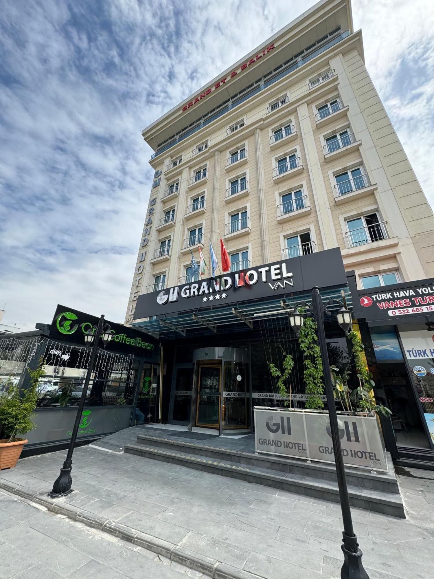 Grand Hotel Van Εξωτερικό φωτογραφία